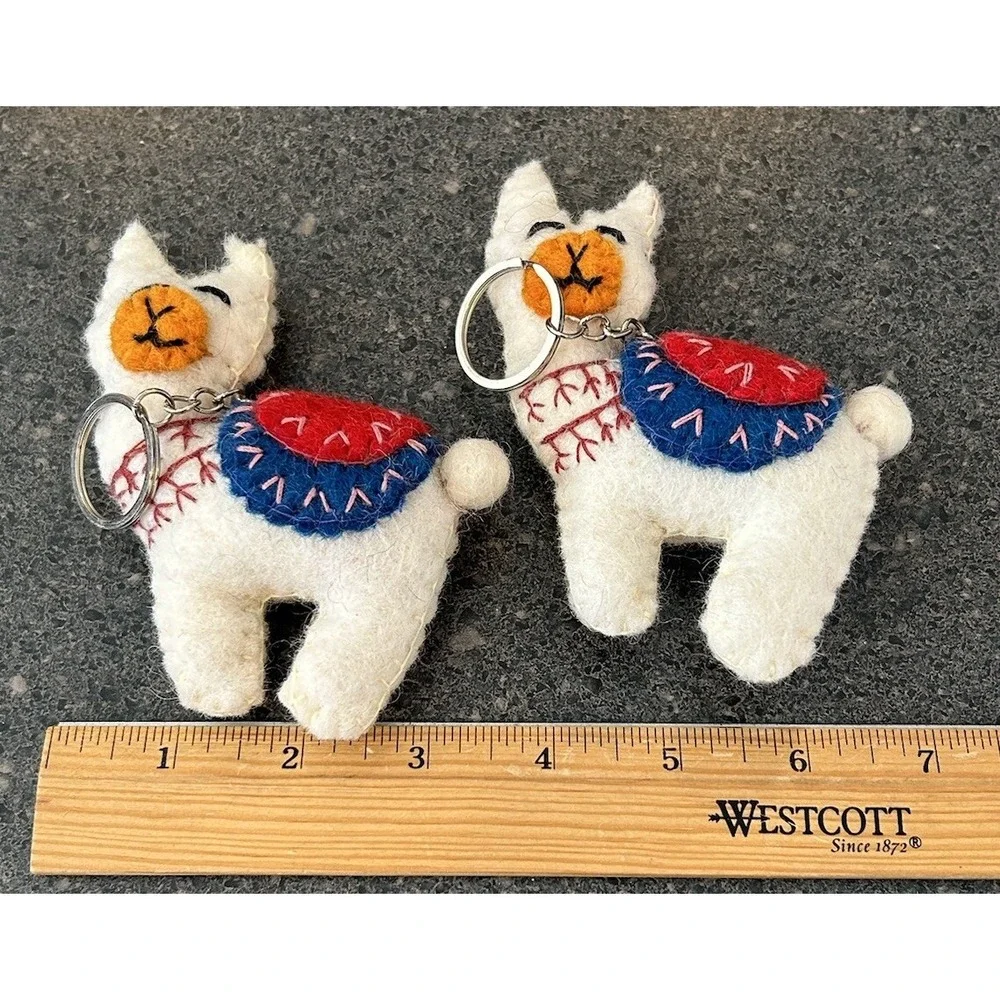 Llama Alpaca Key Rings Chain Hand Made Ornaments 100%‎ Wool set of 2